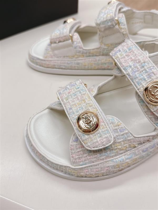 20251128184437717 280